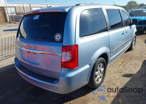 2012 Chrysler Town & Country Touring z USA, uszkodzony, nr VIN 2C4RC1BG4CR301251